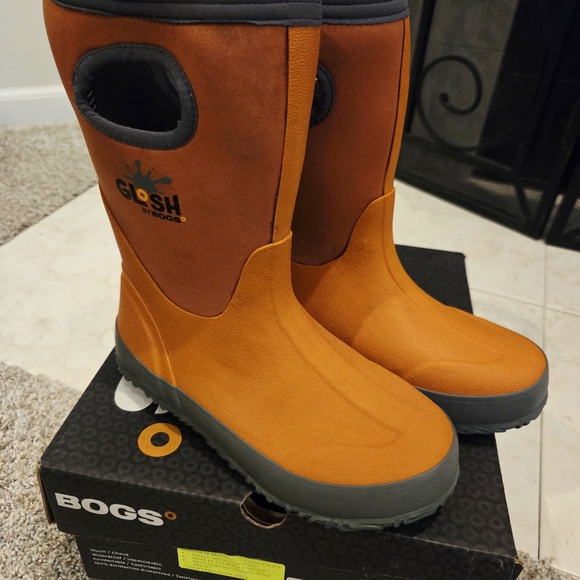 Bogs Kids Orange and Gray Boots - Picture 3 of 4